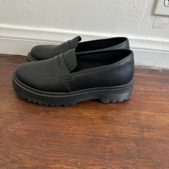 Lulus Chunky Loafer - Picture 3 of 6